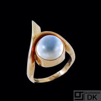 Danish 14k Gold Ring with Moonstone. 1960s