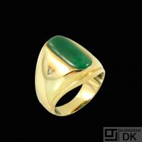 Danish 14k Gold Ring with Jade and two Diamonds. 1960s