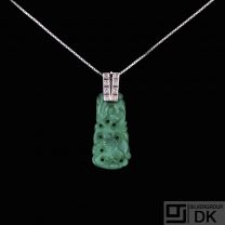 14k White Gold Pendant with Jade and Diamonds 0,04 ct.