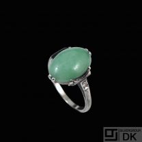  A. Dragsted - Copenhagen. 18k White Gold Ring with Jade and two Diamonds.