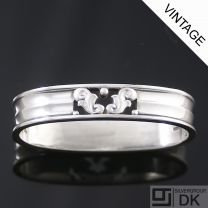 Georg Jensen Silver Napkin Ring, Closed - Acorn/ Konge #110A - VINTAGE