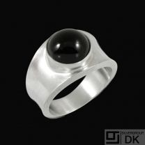 Georg Jensen. Sterling Silver Ring #124 with Black Onyx.