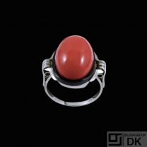 Art deco 14k White Gold Ring with Onyx and Coral.