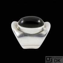 Bent Knudsen. Sterling Silver Ring with cabochon Onyx #4. 1960s
