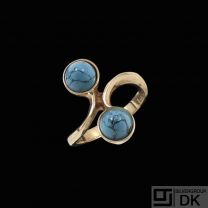 Bernhard Hertz. 14k Gold Ring with Turquoise.