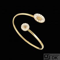 Bernhard Hertz. Gilded Sterling Silver Daisy Bangle with two Daisies.