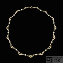 Bjarne B. Knudsen - Denmark. 14k Gold Necklace with Pearls. 1960s.