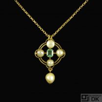 14k Gold Pendant with Oriental Pearls and Emerald.