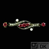 Vintage 14k Gold Brooch with tourmaline, Pearls and diamonds.