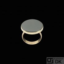 Bræmer-Jensen - Denmark. 14k Gold Ring with Hematite.