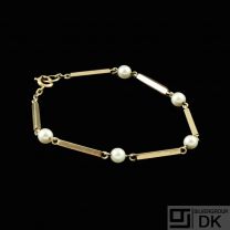 Danish 14k Gold Bracelet with Pearls. 1960s