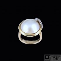Danish 14k Gold Ring Ring with Pearl and Diamond.
