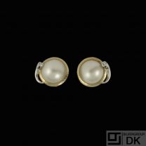 Danish 14k White & Yellow Gold Ear Clips with Pearl and Diamond 0,03 ct.