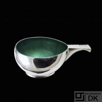 Svend Weihrauch - F. Hingelberg. Art Deco Sterling Silver Bowl with green Enamel.