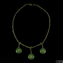 18k Gold Necklace with Jade