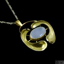 Bent Exner (1932-2006). Fire-gilded Sterling Silver Pendant Necklace with Ceylon Moonstone. 1950-60s