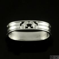 Georg Jensen Sterling Silver Napkin Ring - Acorn / Konge #110B - VINTAGE