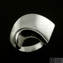 Georg Jensen. Modern Sterling Silver Ring #342 - Per Hertz