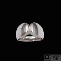 Georg Jensen. Sterling Silver Ring #100 - Henning Koppel - 56mm.