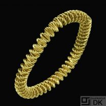 Karen Strand 1924-2000. 14k Gold 'Serpentine' Bracelet.