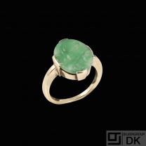 Bræmer-Jensen - Denmark. 14k Gold Ring with Jade. 1960s.