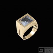 Tage Jansen - Denmark. 14k Gold Ring with Blue Spinel.