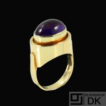 Just Andersen. 14k Gold Ring with Amethyst. 1960s
