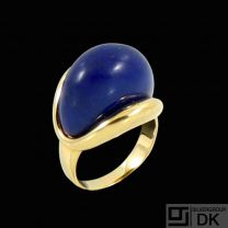 18k Gold Ring with Lapis Lazuli