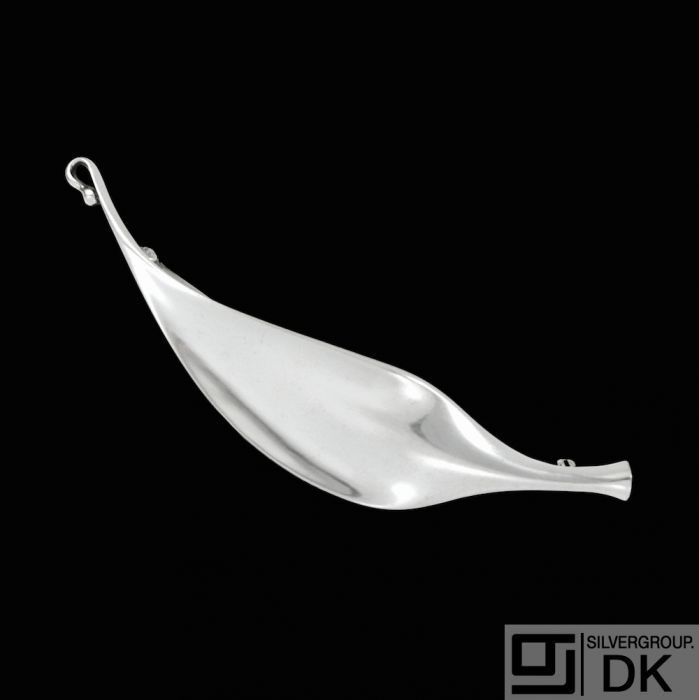 Georg Jensen. Sterling Silver 'Plume' Brooch / Pendant #391 - Vivianna  Torun.