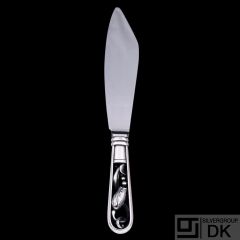 Georg Jensen. Silver Cake Knife 196 - Blossom / Magnolia.