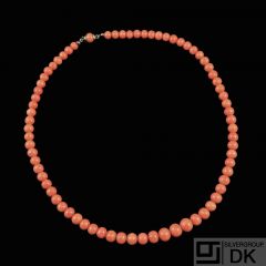 Coral Bead Necklace with gilded silver Clasp.