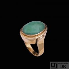 Guldvirke - Denmark. 14k Gold Ring with Jadeite.